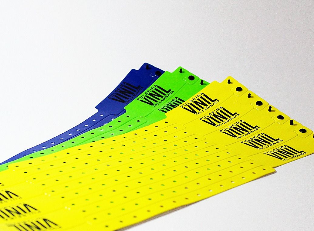 Pulseira de vinil: a solução para identificação de longa duração em ambientes com água