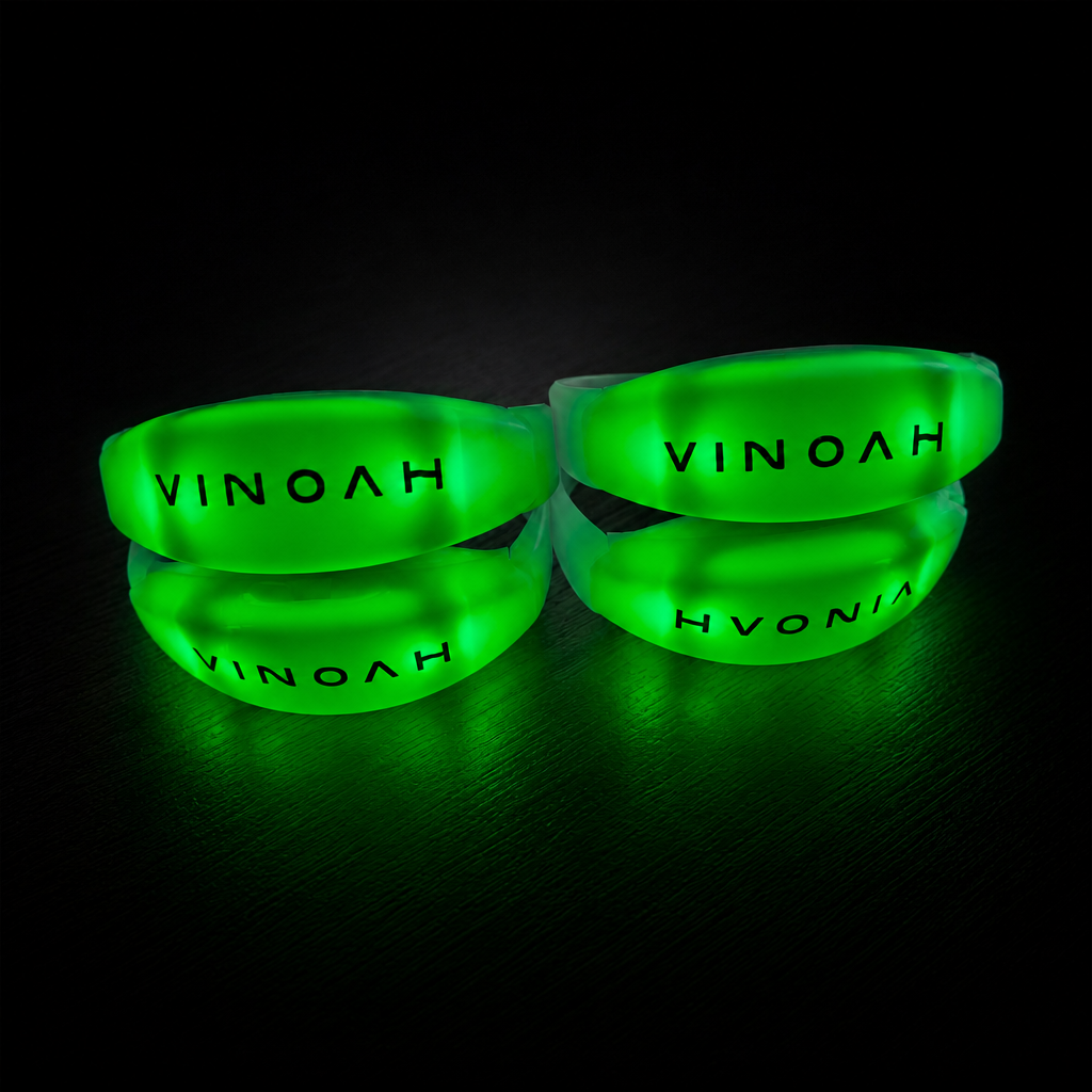 Pulseira de LED: como funciona e por que ela virou item obrigatório em shows e festivais