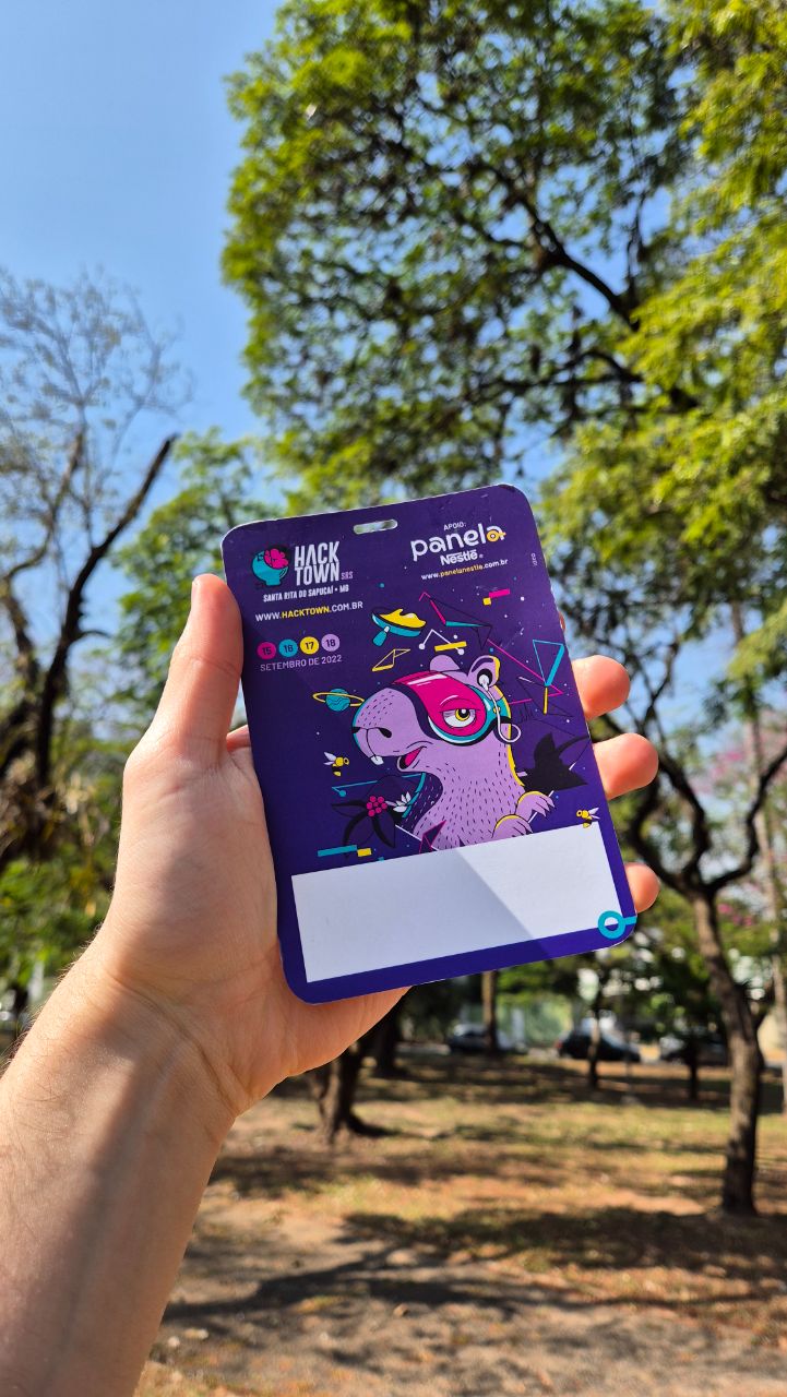 Credencial para eventos: o item que organiza o acesso (e a imagem) do seu congresso